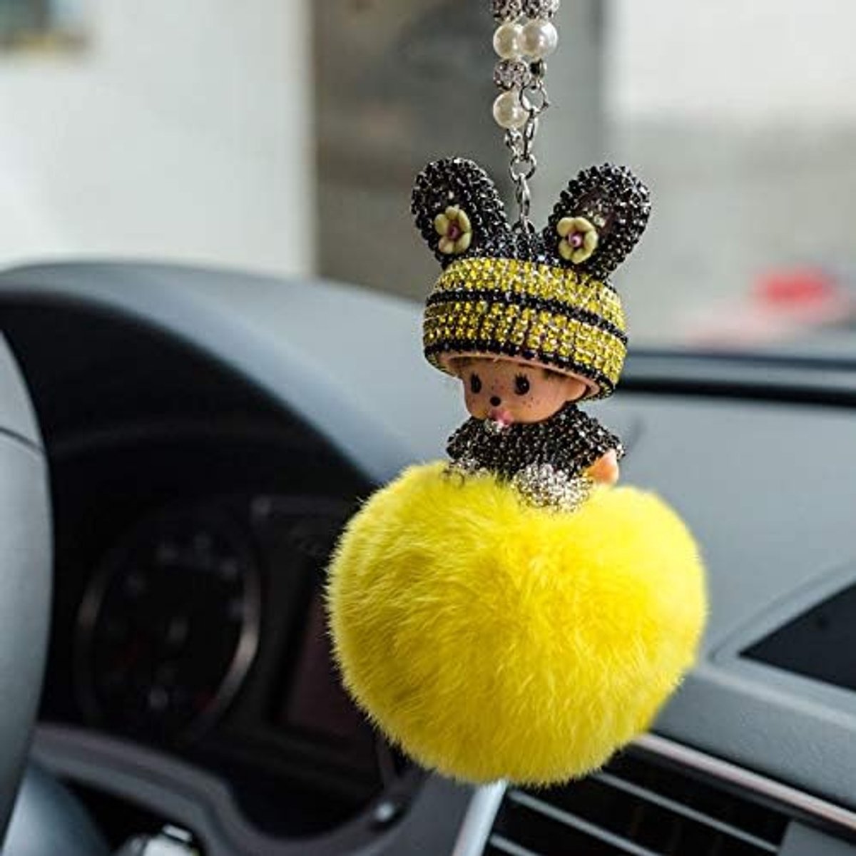 Achteruitkijkspiegelornament, bling strass hanger, schattige pop pluche bal, schattige autospiegel hanger, interieurdecoratie, cadeaus voor vrouwen en mannen - geel