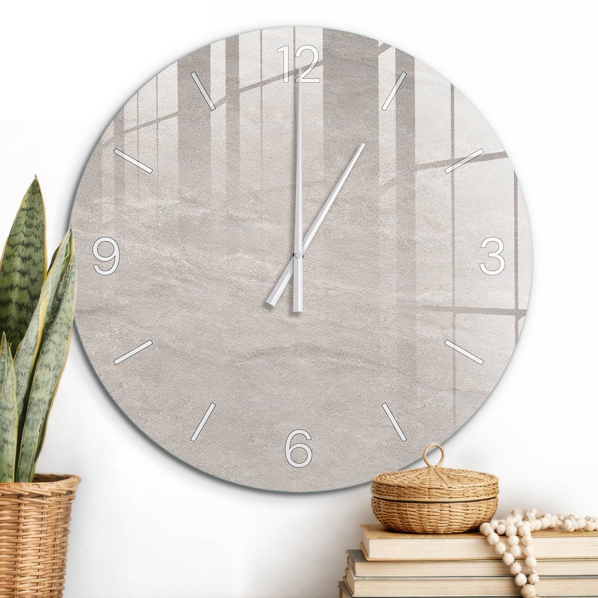 ArtPrintCave Beige Glazen Klok - Wandklok 60 cm - Muurklok Rond - Delicaat Patroon Unieke Klok - Achtergronden En Patronen Stille Wandklok - Witte Klokwijzers