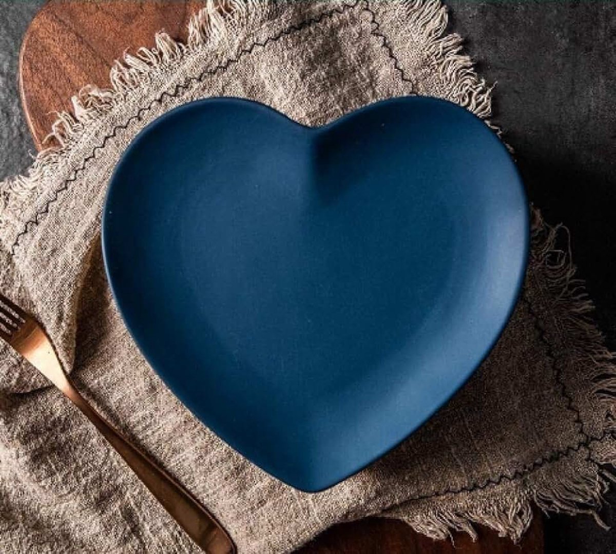 7,5/10,5 inch Scandinavische hartvormige liefdesbesteller, perzikhartbord, huishoudbord, westerse borden, dessertborden- 19,5 cm mat saffierblauw 4 stuks