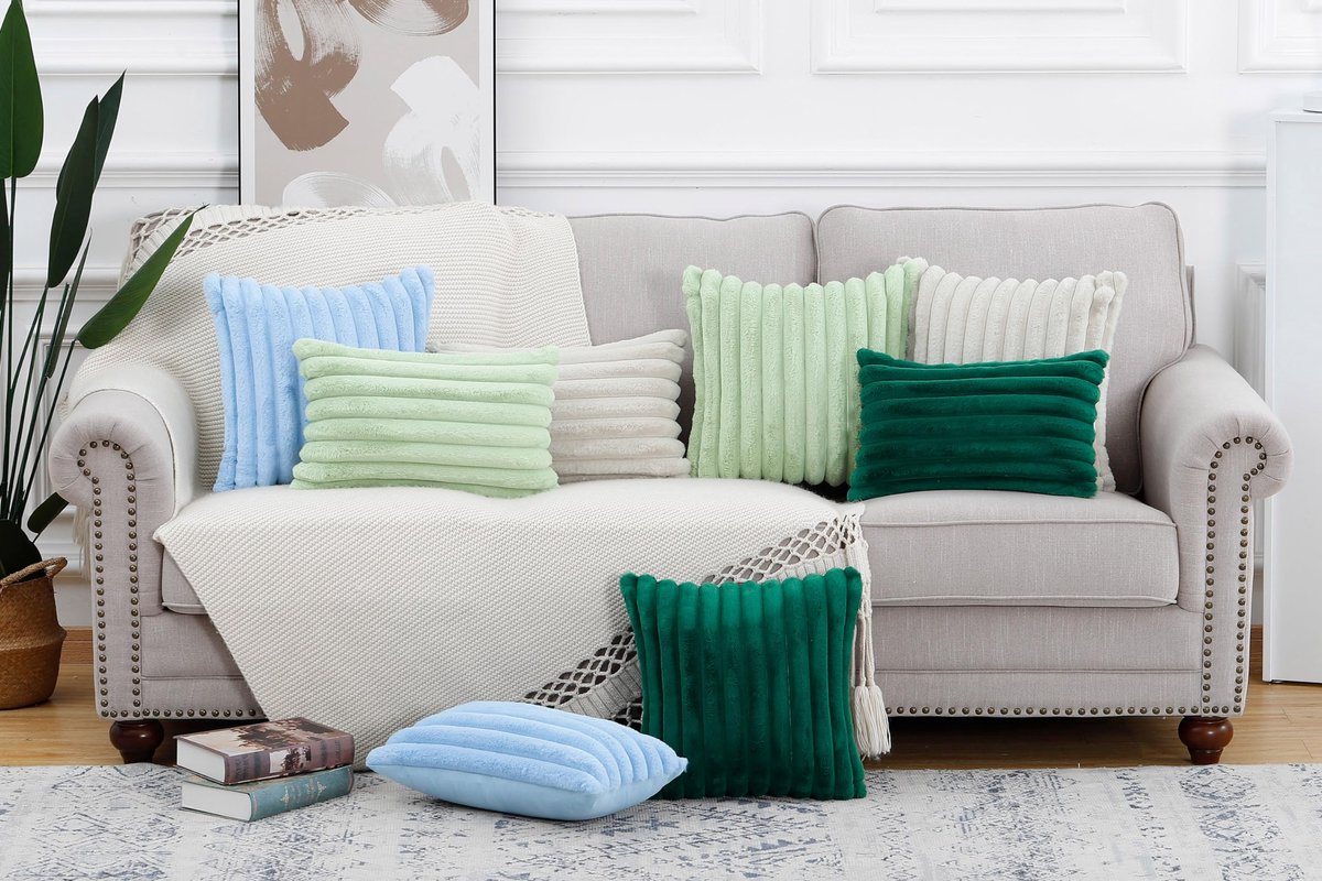 SnelShoppen - Set van 2 Pluche Decoratieve Kussenslopen 40x40 cm - Fluffy Zachte Kussenhoezen voor Bank en Slaapkamer - Groen
