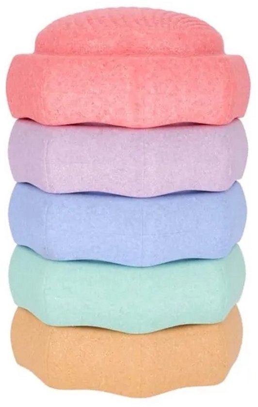 Stapelbare stenen in pastelkleuren: roze, lila, blauw, mintgroen en oranje.