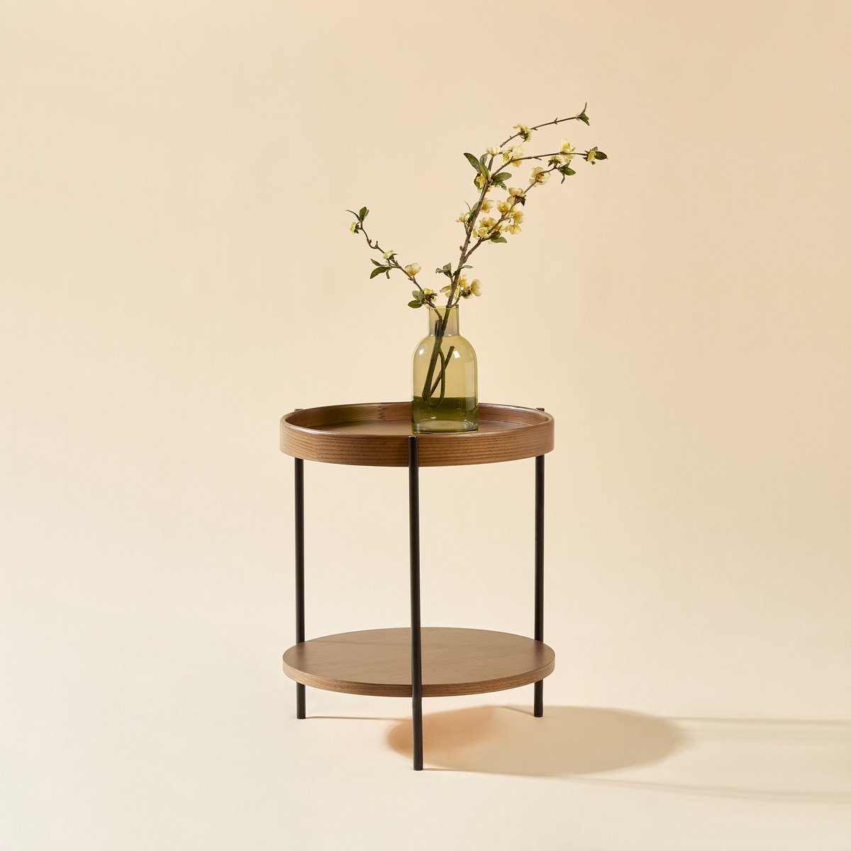 MEUNIQ Ronde bijzettafel Ø44 x H48 cm met 2-laags tabletdesign, houten blad en zwart metalen frame, open opbergruimte voor woonkamer, walnoot