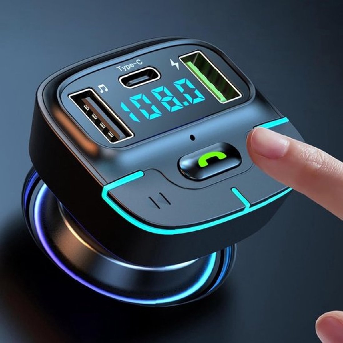 FM-modulator voor auto - Handsfreecarkit - Muziek streamen - Dubbele USB-poort - 7 x 4.5 x 4 cm