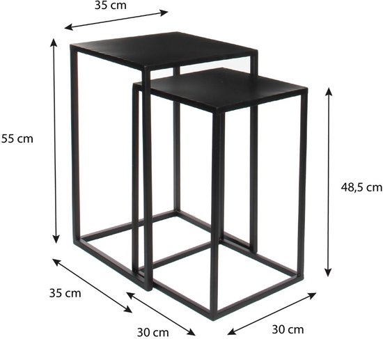Set van twee zwarte metalen bijzettafels met afmetingen.