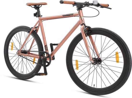 Koperkleurige damesfiets met bruine accenten, zwarte banden en velgen.