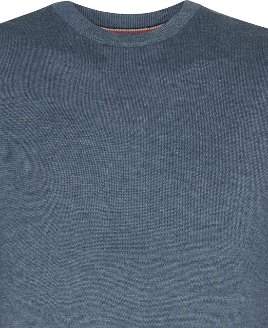 Blauwe Petrol Industries fijngebreide trui met ronde hals en gestreept detail in de kraag.