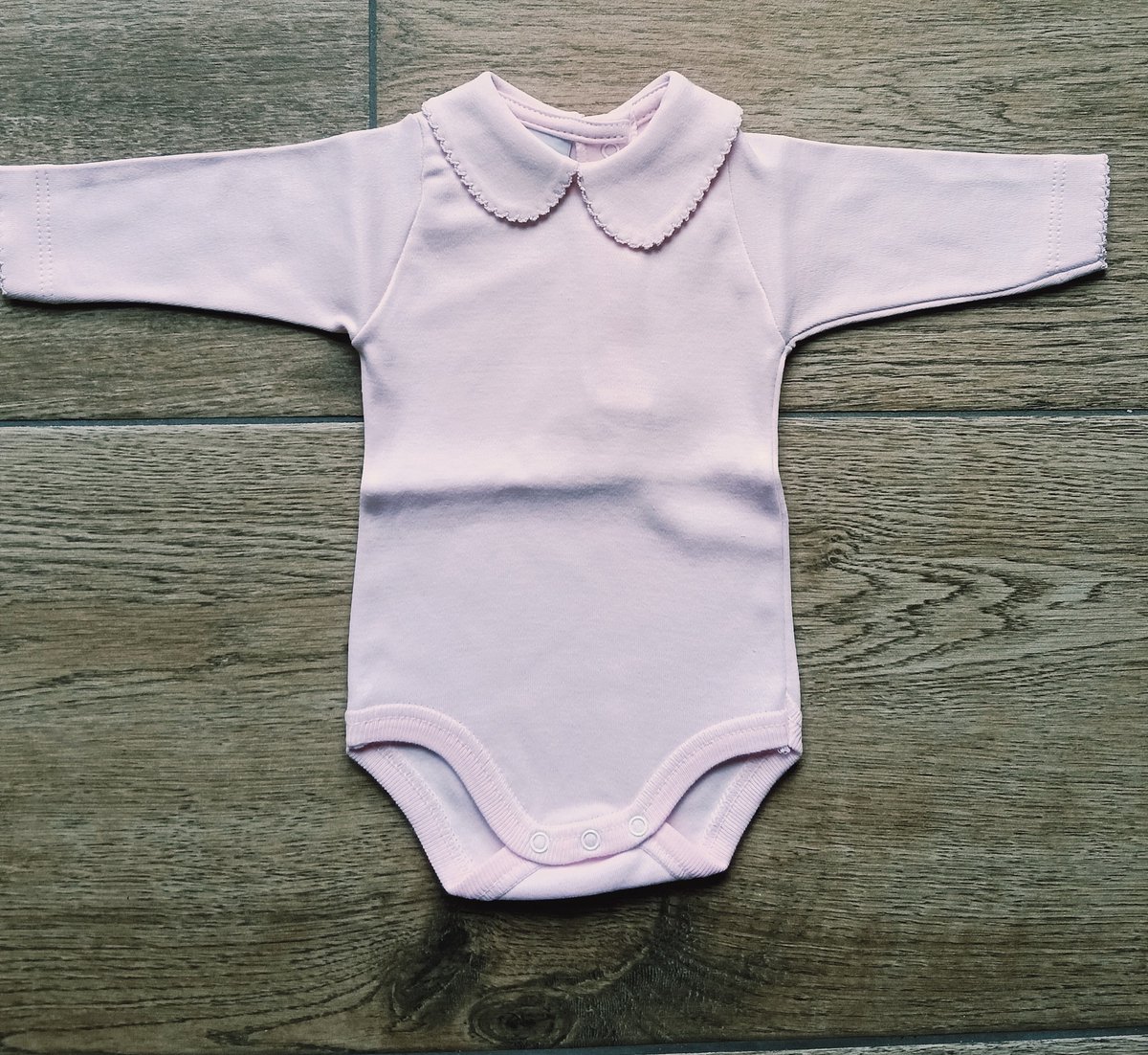 Babidu Romper/Body | Roze | Lange mouw | Gehaakt Randje langs kraag | 1190| 3 maand| maat 62