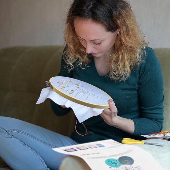 Stickset für Anfänger, 4 Sticken Set Erwachsene, Embroidery Kit mit Stickrahmen Farbfäden Werkzeuge, Blumenmuster Pflanzen Stickerei Set, Sticken für Anfänger, Kreuzstich Set für DIY Kunst, Handwerk