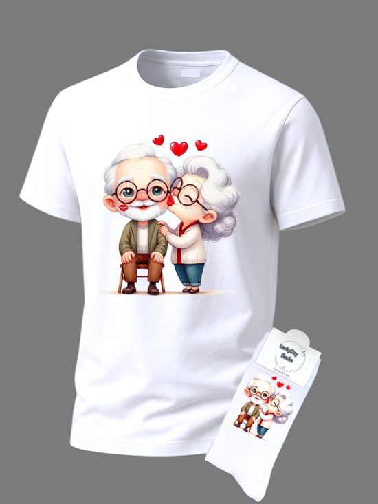 Liefste oma - Liefste opa - Valentijn cadeau - Giftset - Opa Oma kus - T-shirt Liefde - Cadeau set shirt met sokken - Grappig cadeau voor vrouw en man - Valentijnsdag - T-shirt voor dames en heren - Maat M