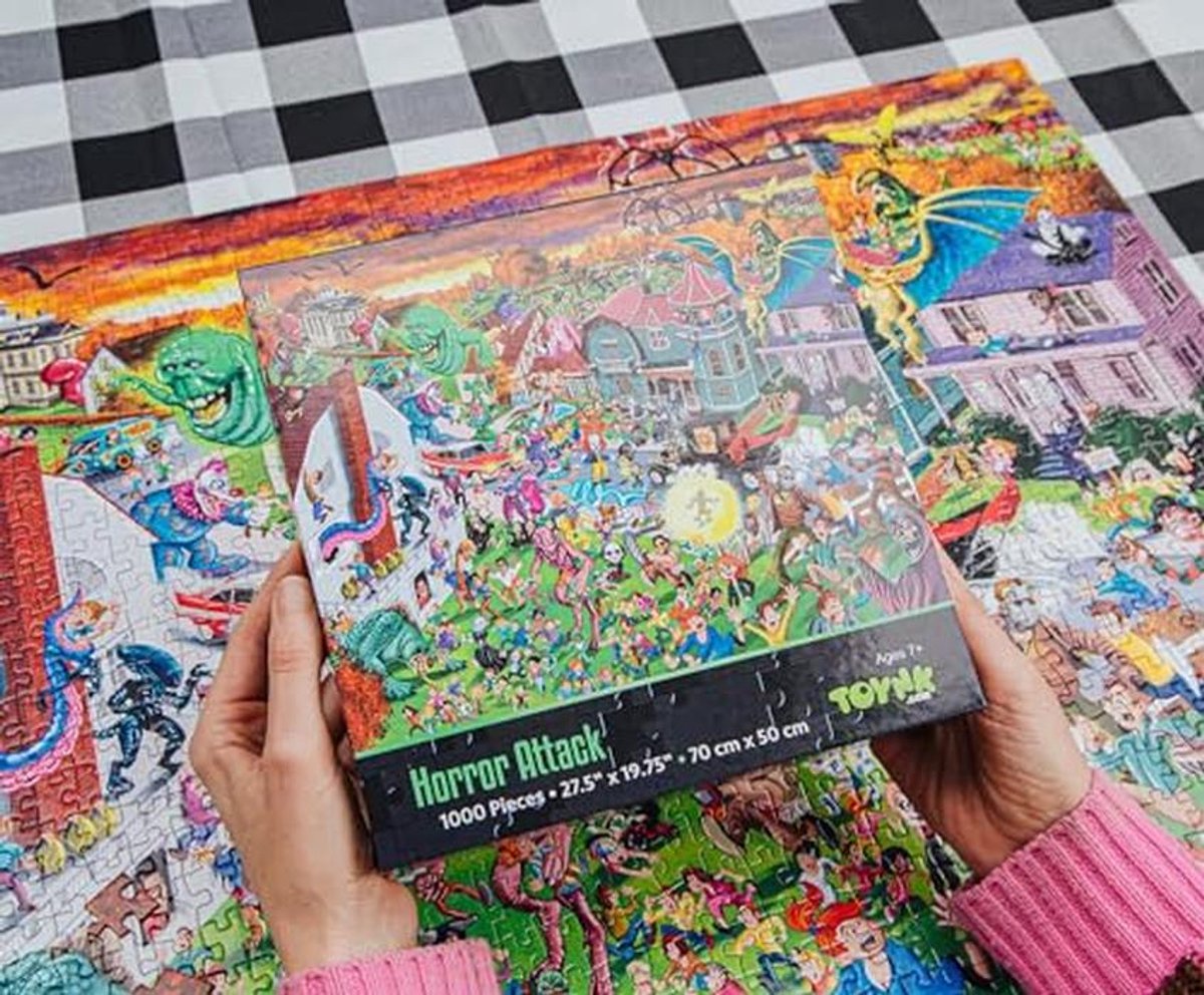 Horror Themed 1000 Piece Puzzle | Challenging Puzzle for Adults | 61 x 50 cm