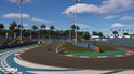 Motorracers op een bochtig circuit met palmbomen en stadions.