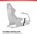 Zwart racesimulator frame met kuipstoel, met een plectrumhouder die links of rechts kan worden geplaatst.