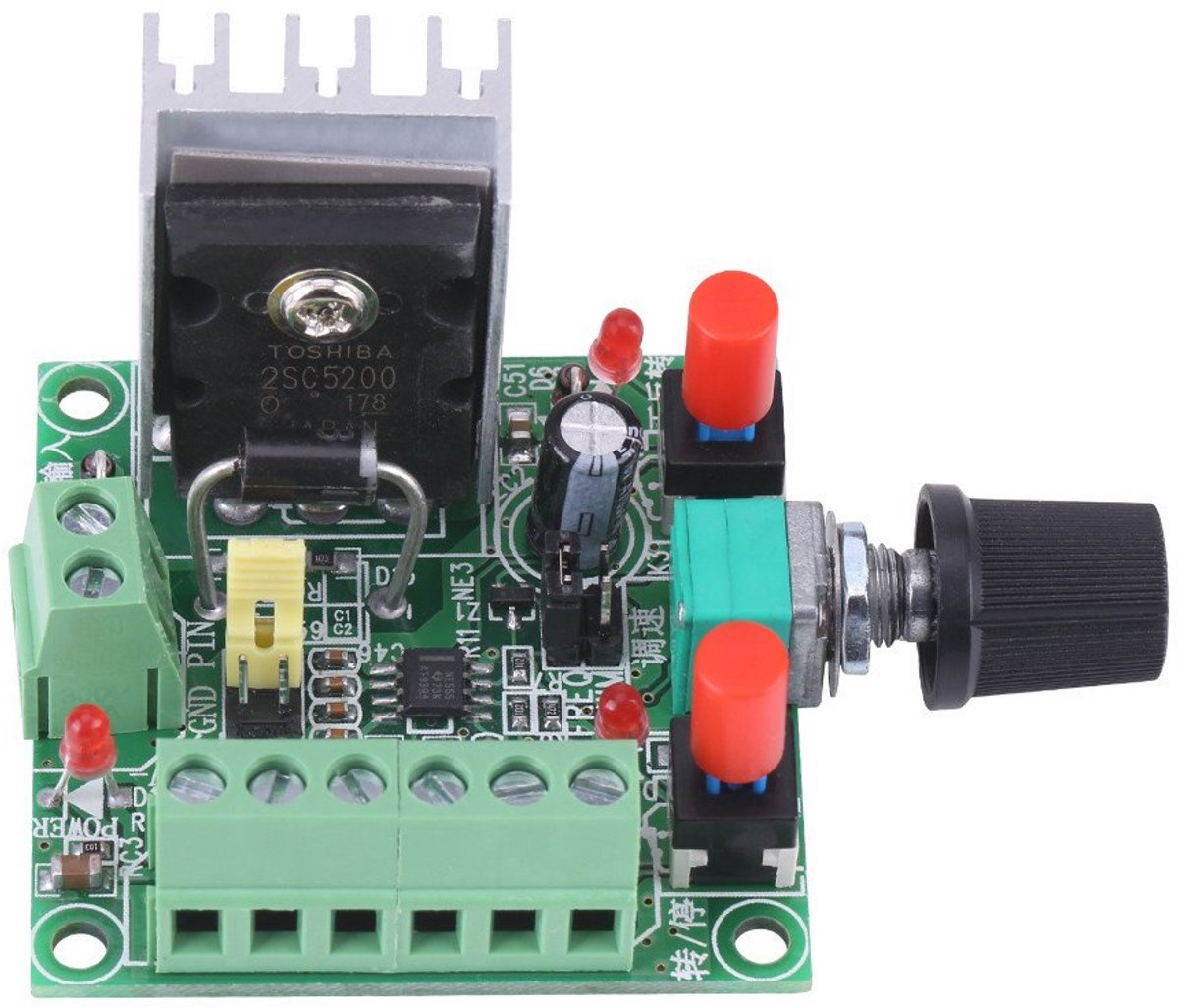 PWM-generator voor instelbare frequentiesignalen en stappenmotorbesturing