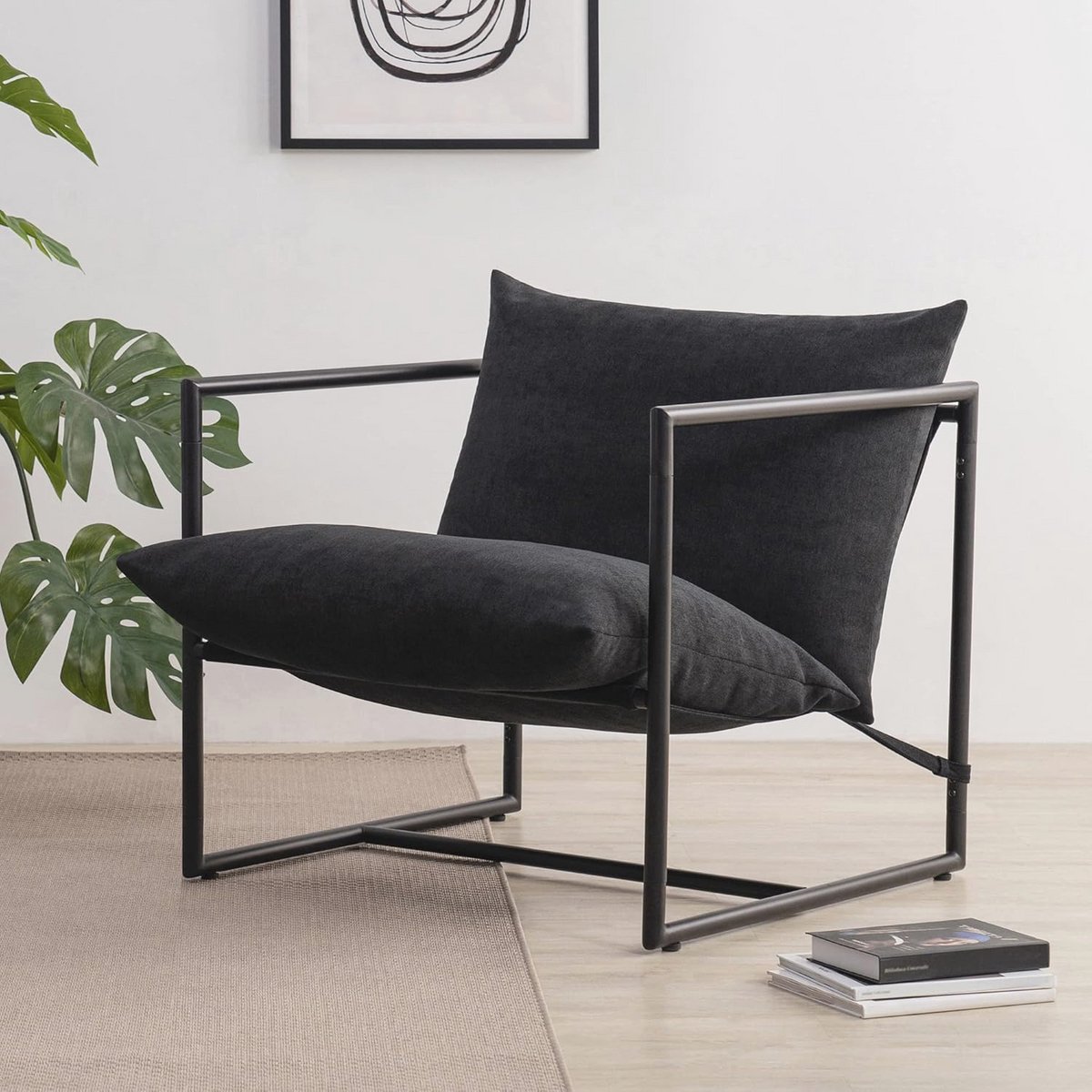 Accentstoel met metalen frame en schuimvulling – Luxe loungestoel voor elke kamer