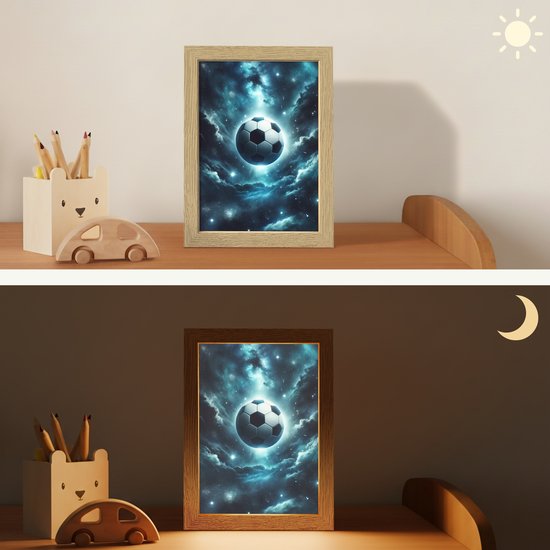 Nachtlampje 15x20 cm - Kinder lampje - Voetbal - Galaxy - Ruimte - Sport - Blauw - Tafellamp kinderkamer - Slaapkamer lamp - Bedlamp kinderen - Kinderlampje stopcontact - Wandlamp babykamer - Nachtlampjes van Merkloos — afbeelding 4