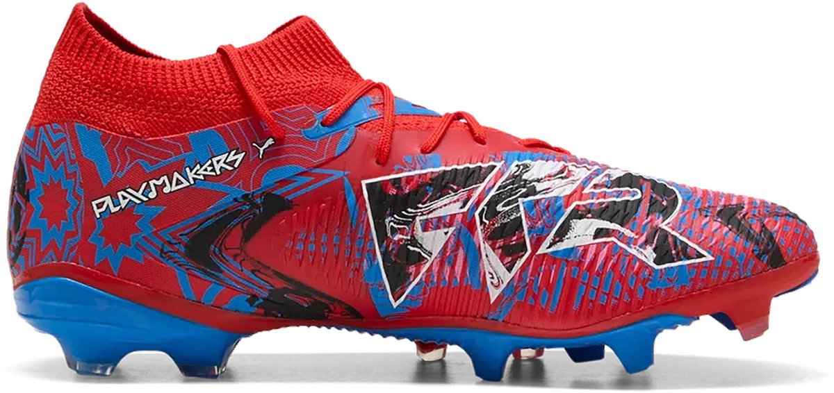 Puma Future 8 voetbalschoenen in rood, zwart, blauw en roze met mesh bovenwerk en GripControl voor optimale grip.