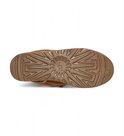 Bruine UGG sneakerzool met duidelijk profiel en UGG logo.
