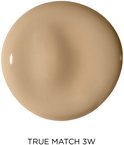 Een ronde swatch van L'Oréal True Match foundation in kleur 3W.