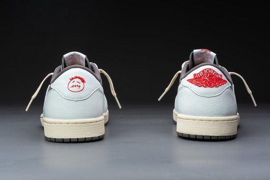 Air Jordan 1 Retro Low OG SP Travis Scott Reverse Mocha DM7866-162 Maat 44  Kleur als | bol.com