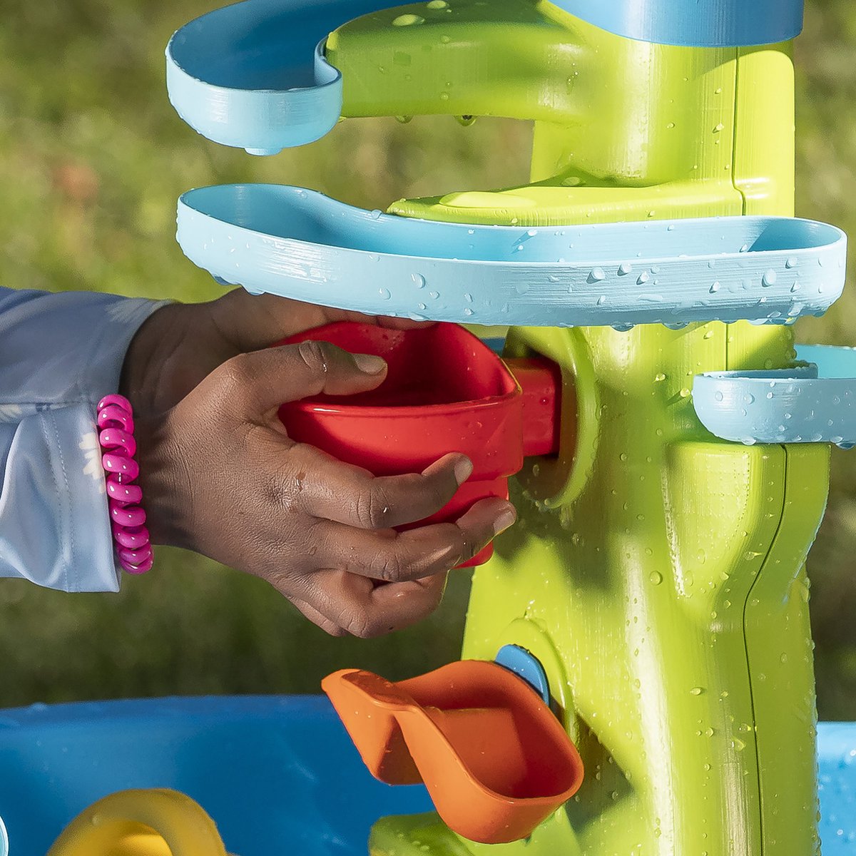 Step2 Double Showers Splash Watertafel - Incl. 11-delige accessoireset - - Waterspeelgoed voor kind - Activiteitentafel met water voor de tuin / buiten — afbeelding 19