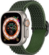 iMoshion Bandje Geschikt voor Apple Watch Bandje Series 1 / 2 / 3 / 4 / 5 / 6 / 7 / 8 / 9 / SE / Ultra (2) - 42 / 44 / 45 / 49 mm - iMoshion Elastisch nylon band - Donkergroen