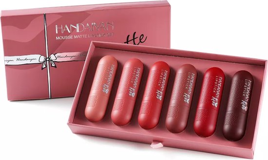 Roze geschenkdoos met zes matte lipsticks in pastelroze, rood en bruin.
