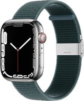 By Qubix Nylon bandje met klemsluiting - Donkergroen - Geschikt voor Apple Watch 42mm - 44mm - 45mm - Ultra - 49mm - Compatible Apple watch bandje -