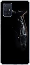 Geschikt voor Samsung Galaxy A51 hoesje - Paard - Licht - Zwart - Siliconen Telefoonhoesje
