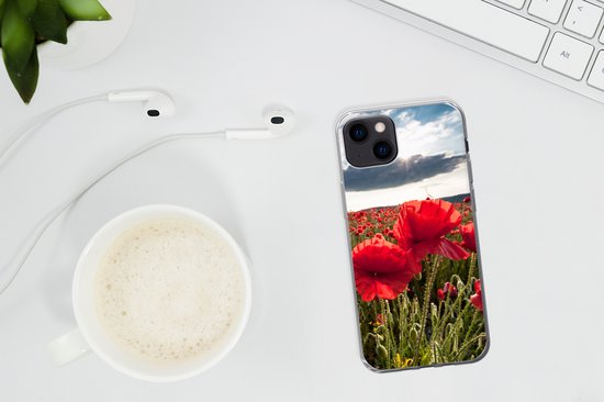 Coque pour iPhone 13 mini - Coquelicots contre un ciel d'orage dramatique - Coque en Siliconen pour téléphone