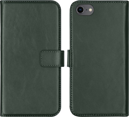 Selencia Hoesje Geschikt voor iPhone SE (2022) / SE (2020) / 8 / 7 / 6s / 6 Hoesje Met Pasjeshouder - Selencia Echt Lederen Bookcase - Groen