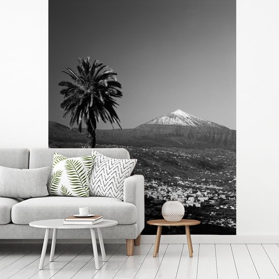 Papier peint photo Tenerife - La Orotava avec vue sur le volcan El Tei à Tenerife - Zwart- Wit largeur 195 cm x hauteur 240 cm - Impression photo sur papier peint vinyle (disponible en 7 formats) - chambre/séjour/bureau