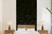 Behang - Fotobehang Glitters op een zwarte achtergrond - Breedte 120 cm x hoogte 240 cm