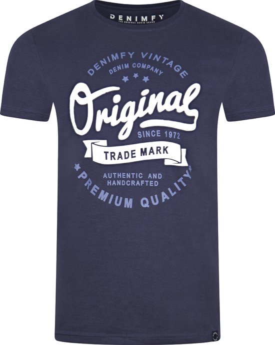 Donkerblauw T-shirt met witte tekst: DENIMFY VINTAGE, Original, TRADE MARK, SINCE 1972, PREMIUM QUALITY, AUTHENTIC AND HANDCRAFTED