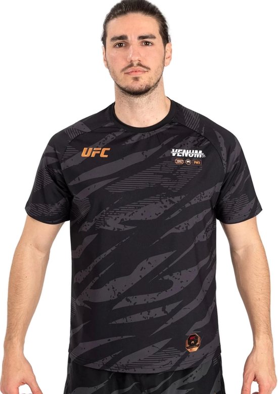 UFC by Venum Adrenaline Fight Week T-Shirt Dry Tech Urban Camo maat M