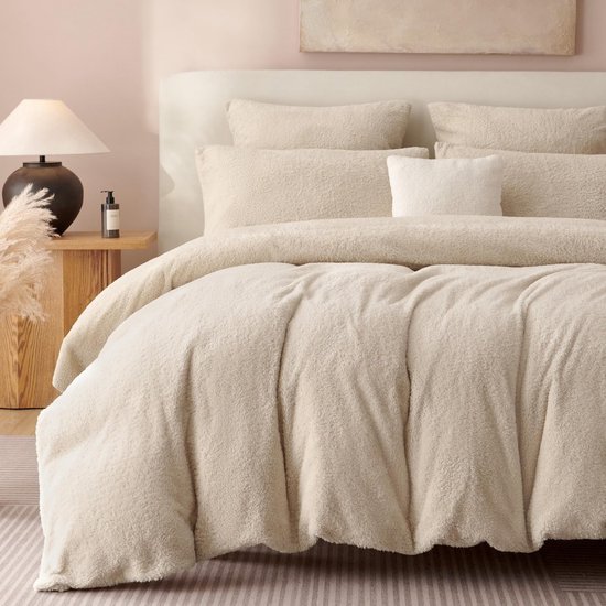 EMME Gestreept pluche beddengoed, 200 x 200 cm, winterbeddengoed van imitatiekonijnenbont, elegant strependesign, ultrazacht dekbedovertrek met ritssluiting en 2 kussenslopen van 80 x 80 cm, camel