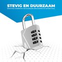 Zilverkleurig cijferslot van stevig en duurzaam materiaal, met een krachtige combinatie van zinklegering en gehard staal.