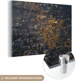MuchoWow® Glasschilderij 150x100 cm - Schilderij acrylglas - Een aantal huizen in Kabul verlicht door de zon in Afghanistan - Foto op glas - Schilderijen