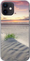 Geschikt voor iPhone 12 hoesje - Zonsondergang in een landschap in Nederland - Siliconen Telefoonhoesje