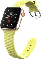 Compatible apple watch bandje - By Qubix - Siliconen 'Twist' bandje - Geel - Geschikt voor Apple Watch 42mm / 44mm / 45mm - Apple watch series 3/4/5/6/7