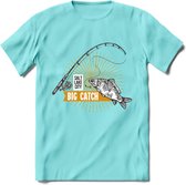 Big Catch - Vissen T-Shirt | Grappig Verjaardag Vis Hobby Cadeau Shirt | Dames - Heren - Unisex | Tshirt Hengelsport Kleding Kado - Licht Blauw - M