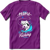 Cool People Do Fishing - Vissen T-Shirt | Blauw | Grappig Verjaardag Vis Hobby Cadeau Shirt | Dames - Heren - Unisex | Tshirt Hengelsport Kleding Kado - Paars - XXL