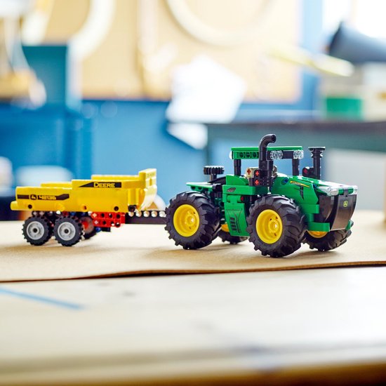 LEGO Technic John Deere 9620R 4WD Tractor - 42136