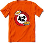 42 Jaar Hoera Verkeersbord T-Shirt | Grappig Verjaardag Cadeau | Dames - Heren | - Oranje - M