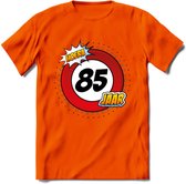 85 Jaar Hoera Verkeersbord T-Shirt | Grappig Verjaardag Cadeau | Dames - Heren | - Oranje - 3XL
