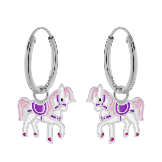 Zilveren oorringen, gezadeld paard met roze manen en staart