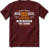 92 Jaar Legend T-Shirt | Goud - Wit | Grappig Verjaardag en Feest Cadeau Shirt | Dames - Heren - Unisex | Tshirt Kleding Kado | - Burgundy - M