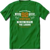 92 Jaar Legend T-Shirt | Goud - Wit | Grappig Verjaardag en Feest Cadeau Shirt | Dames - Heren - Unisex | Tshirt Kleding Kado | - Donker Groen - S