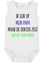 Baby Rompertje met tekst 'Ik lijk op papa, maar de dokter zegt dat het goed komt ' | mouwloos l | wit zwart | maat 50/56 | cadeau | Kraamcadeau | Kraamkado