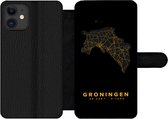Bookcase Geschikt voor iPhone 11 telefoonhoesje - Groningen - Kaart - Goud - Met vakjes - Wallet case met magneetsluiting