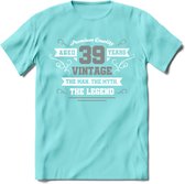 39 Jaar Legend T-Shirt | Zilver - Wit | Grappig Verjaardag en Feest Cadeau | Dames - Heren - Unisex | Kleding Kado | - Licht Blauw - XL